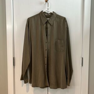 100% silk dress shirt. Never worn